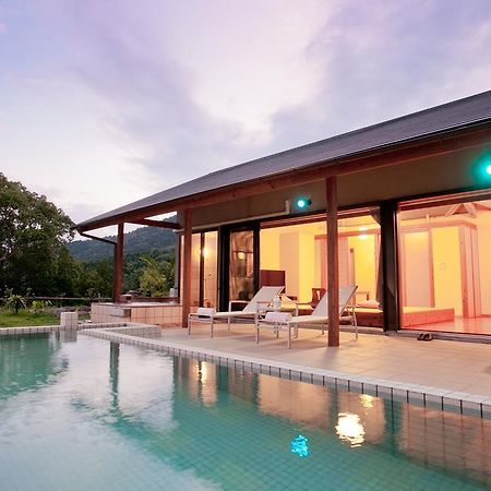 Onsensui Pool & Fufu Rotenburo No Hanareyado Yurian Ibusuki Buitenkant foto