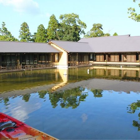 Onsensui Pool & Fufu Rotenburo No Hanareyado Yurian Ibusuki Buitenkant foto