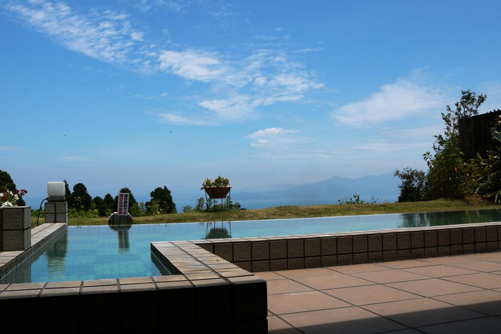 Onsensui Pool & Fufu Rotenburo No Hanareyado Yurian Ibusuki Buitenkant foto
